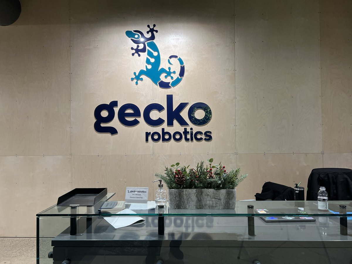 davidmiyashiro's tweet image. Learning with #TRETC2023 @geckorobotics and Building the Future with EduInnovators in Western Pennsylvania @mariepelloni @CajonValleyUSD