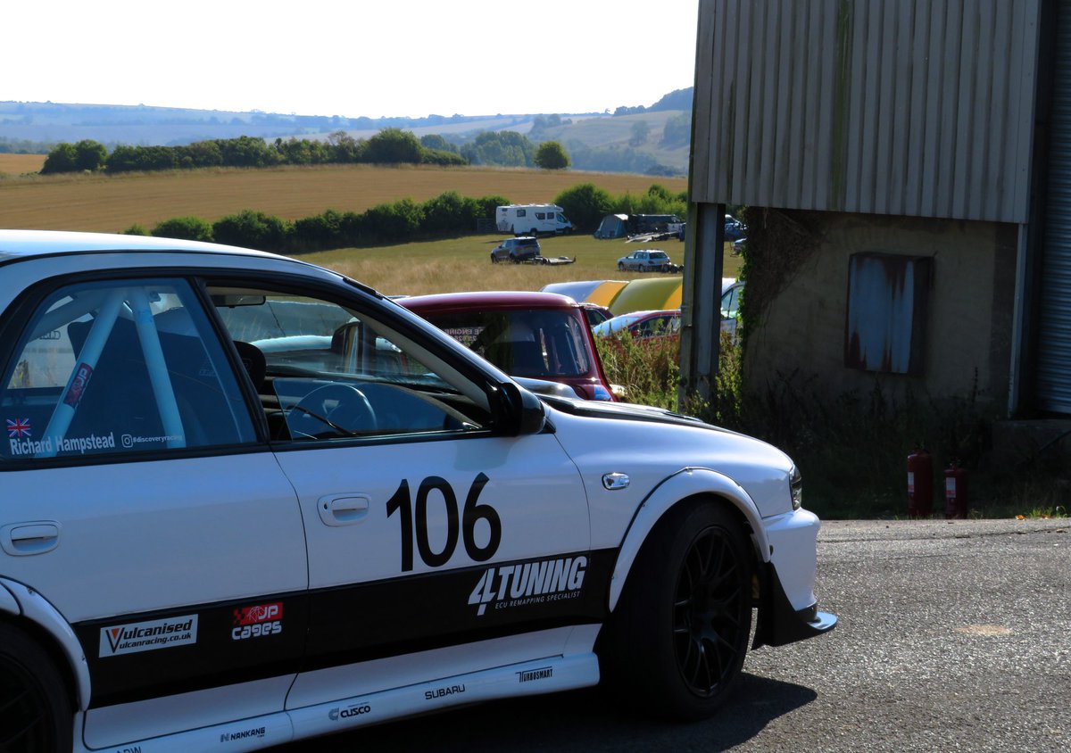 BondPhotograph3's tweet photo. Some cracking shots at @GurstonHill ! Hope all drivers went home as happy as me. 
•
•
•
•
#carspotting #hillclimb #cars #carsofengland #mitsubishi #mini #photography #carphotography https://t.co/xqBP6LBe3G