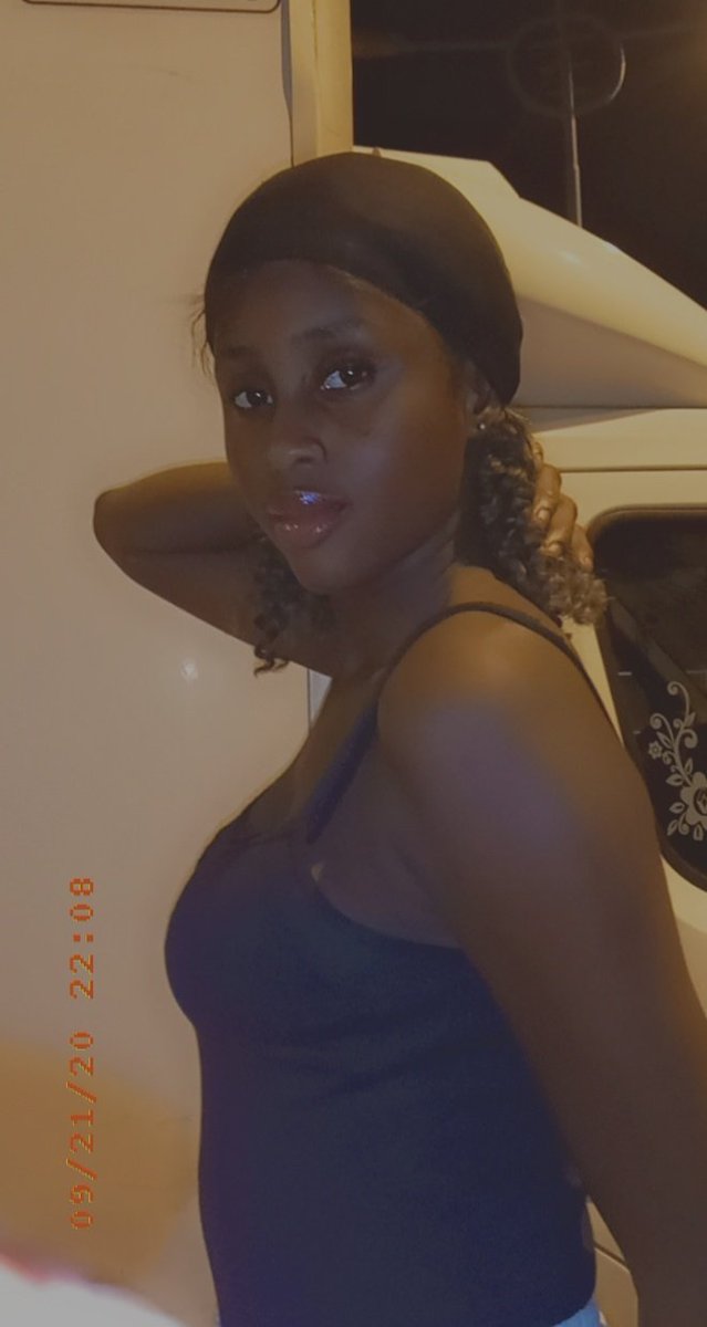 PrinceKhalid61's tweet photo. @Sofiagains Need to reach 400 followers before 

And I will drop her nudes https://t.co/55HsG1jKfC