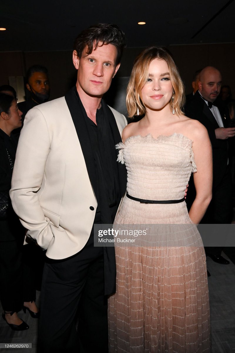 PortalASOIAF's tweet photo. 🚨 | DAEMON &amp; RHAENYRA. 
Matt Smith e Milly Alcock se encontrando no Critics Choice Awards. https://t.co/kNTfUGPknV
