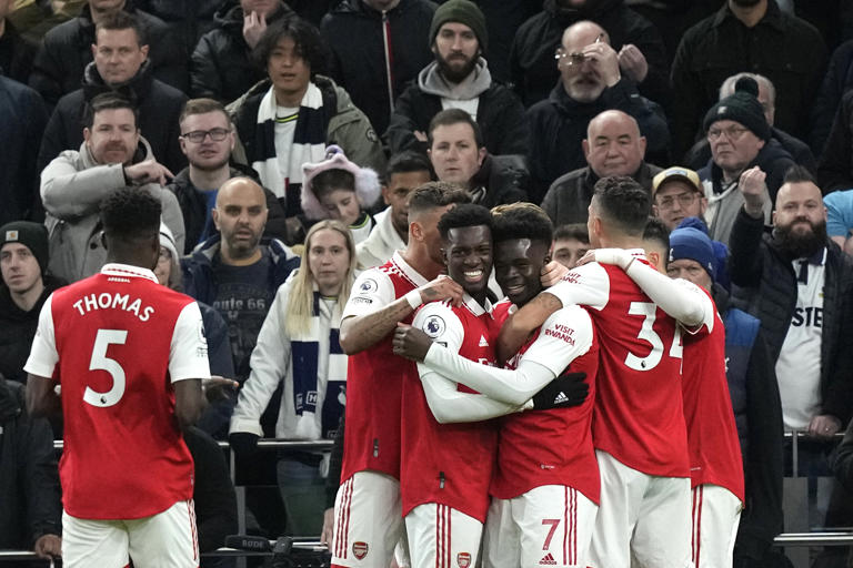 Arsenal_tfsl's tweet photo. ARSENAL CLINCHES PLAYOFFS!!! https://t.co/gVFBw1xpQW
