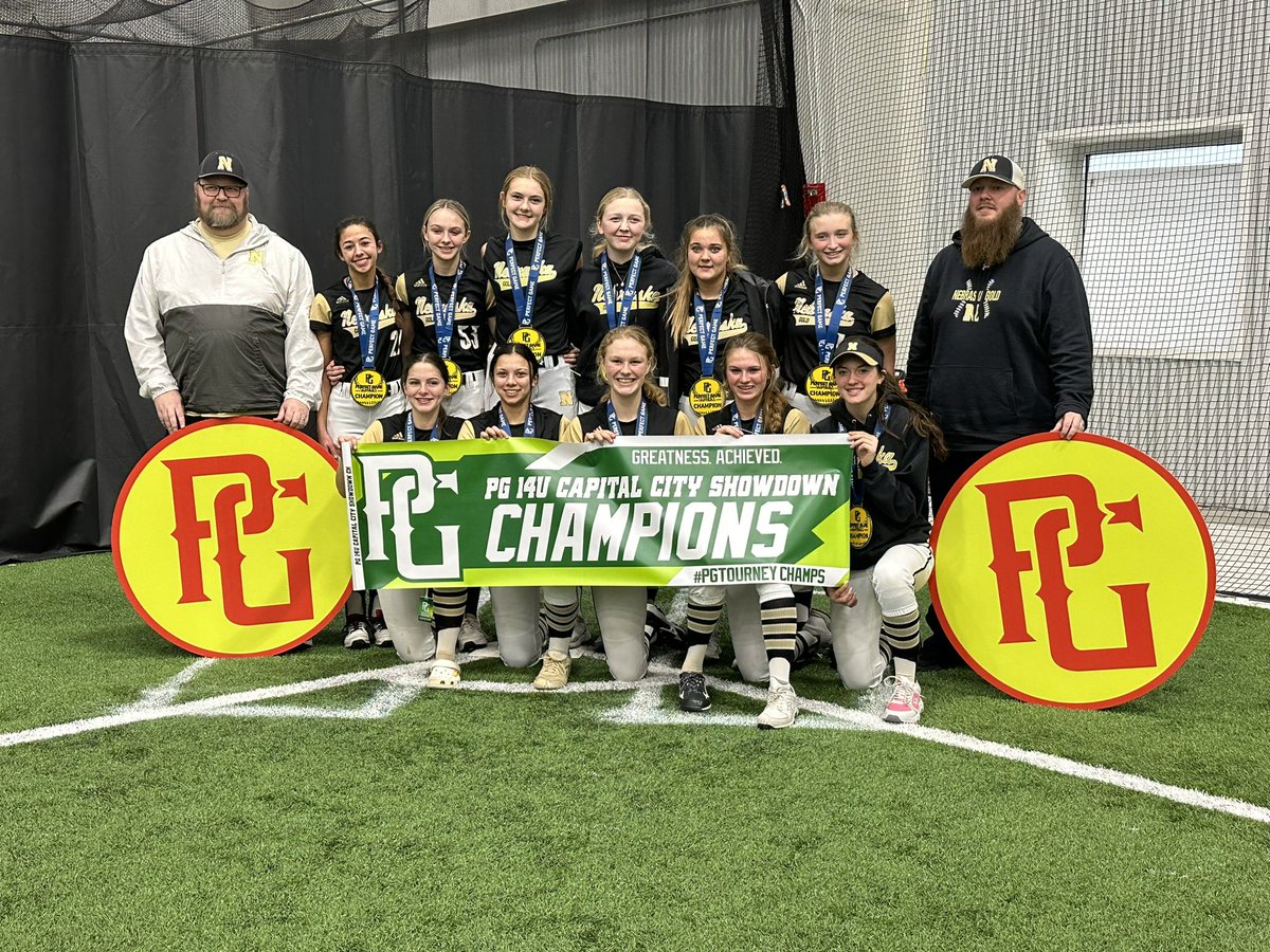 PiperLadwig's tweet photo. Fun weekend @PG_Softball Capital City Showdown. @08NEGold515 went 5-0 to bring home the (GIANT) bling! #broccolistrong #goldDNA https://t.co/KgEoivqF0p