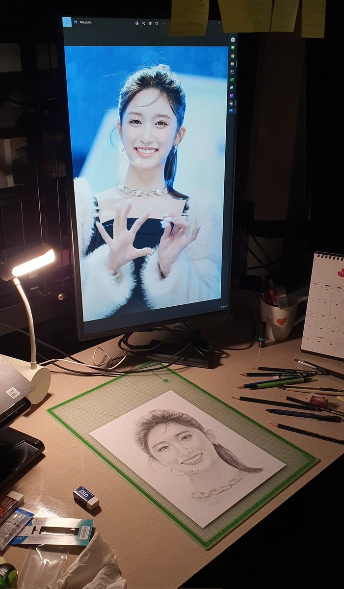 JOHNs_Favorite's tweet photo. #아이브 #이서 드로잉
#IVE #LEESEO https://t.co/JoPBUhwUDW