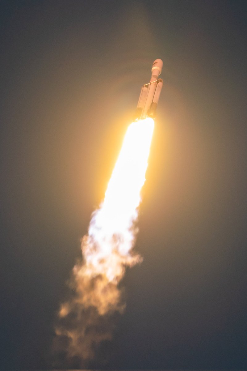 EspacioVirado's tweet photo. Hilo con las mejores imágenes del launch de hoy!

Creditos: @manumazzanti y @EmreKelly https://t.co/ZPeSQ8Bwv0