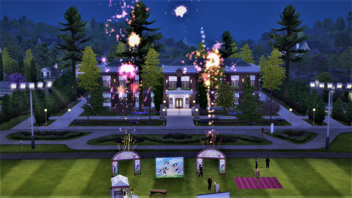simprehend's tweet photo. Copperdale High celebrating me for starting to build again! #copperdale #sims4 #showusyourbuilds #sims4highschoolyears #sims4highschool #sims #thesims #thesims4 https://t.co/ppfxENKnOS