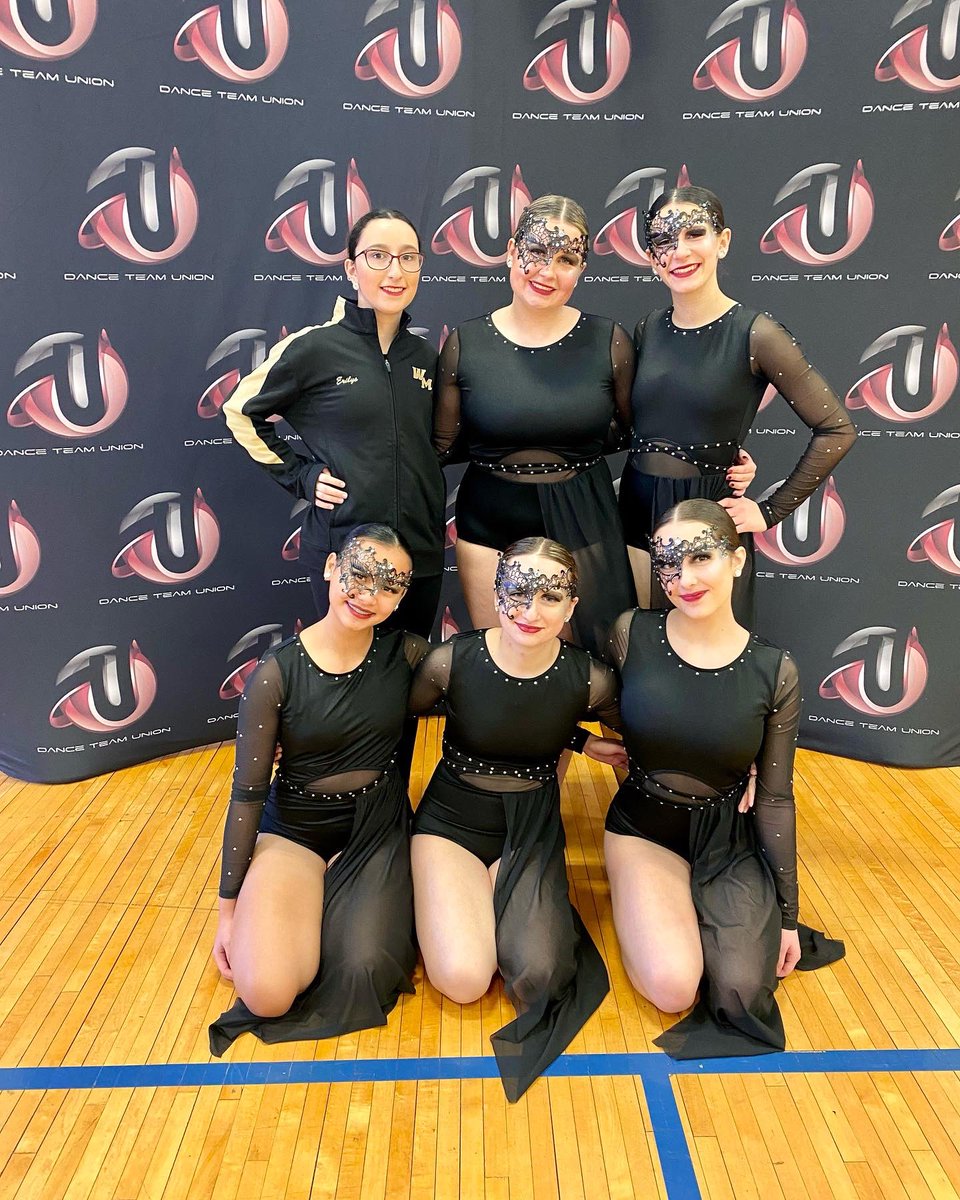 WMVarsityDance's tweet photo. Great first comp at @danceteamunion Regionals today!!! 5th in Jazz and 6th in Pom with both of our soloists placing 1st!!! So proud of our girls!!! 🏆🏆#wmdt #varsitydanceteam #roadtonationals https://t.co/3q5K7xkWyJ