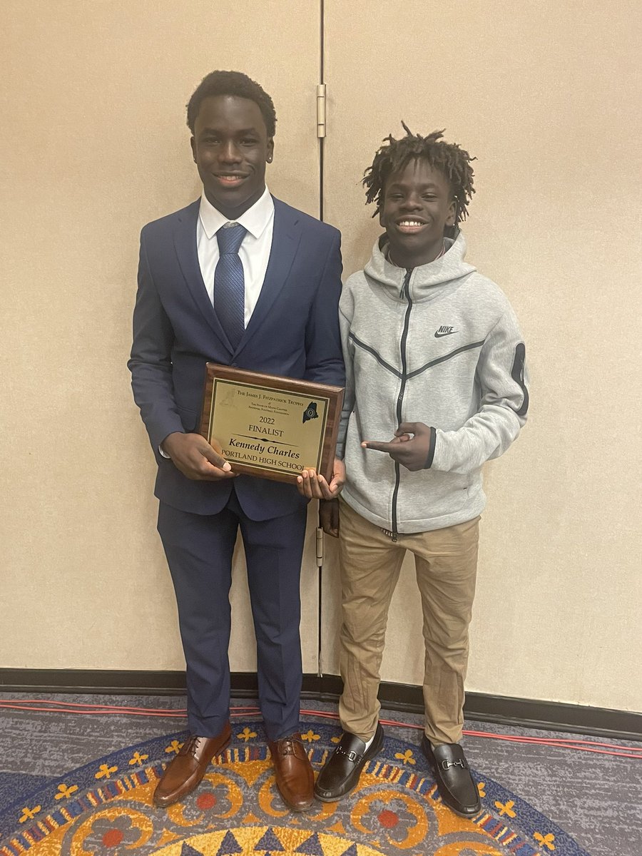 PHS_BulldogsFB's tweet photo. Kennedy Charles has represented PHS in such a positive way over the past 4 years. Today, it was your day as you were recognized as one top players in the state. Bulldog Nation is looking forward to what the future holds in store for you. https://t.co/5WRy04gvmJ