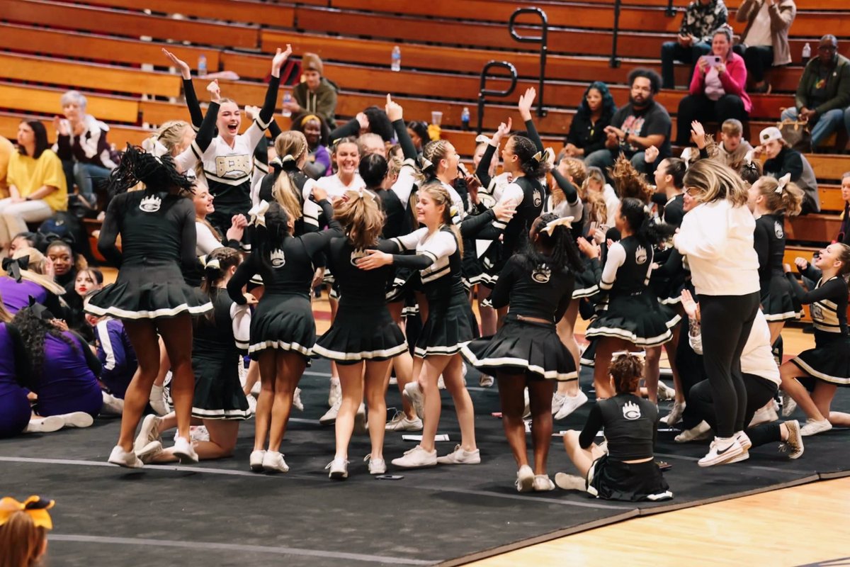 grayscreekcheer's tweet photo. Pure joy when we won United 8 Conference Champions #alwaysabear @gcbearssports @GCreekAthletics @GraysCreekHigh @CCSGametime @RoddBaxley @EarlVaughanJr https://t.co/Xa8k79WKBQ
