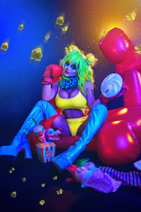 What are you going to do with those pies, boys?   Killer Klowns are back and so am I.  #killerklownsfromouterspace<a href="/tag/killerklownsfromouterspace"class="tags"><span>#killerklownsfromouterspace</span></a>