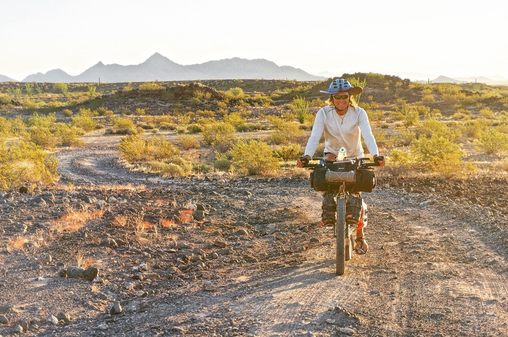LUNAsandals's tweet photo. Bike! Hike! Go! See! Do! Be kind to to your feet & they will be kind to you. 😆
#healthyfeet #happyfeet #widetoebox #foothealth #barefootshoesforwomen #feelgood #repost #vivobarefeet
#barefootrunning https://t.co/WTs1TTrCNA