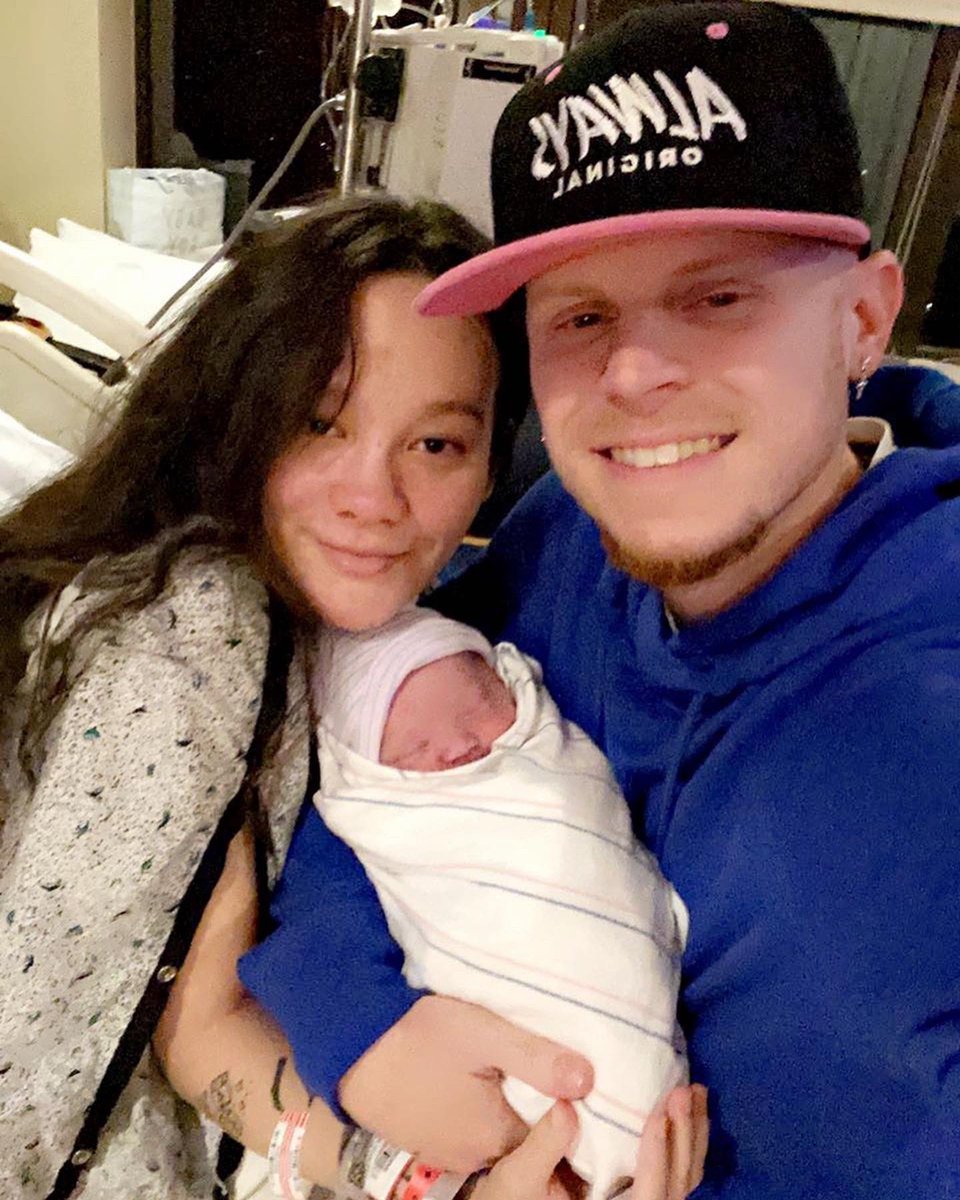 AbbyBono's tweet photo. 01/11/2023 I became a mommy to a healthy little boy weighing 6 pounds 4 ounces 19 inches long. James Henry Kochmer Jr, mommy &amp; daddy love you so much already 🥰 my heart has never been so full https://t.co/9UC2caLZd6