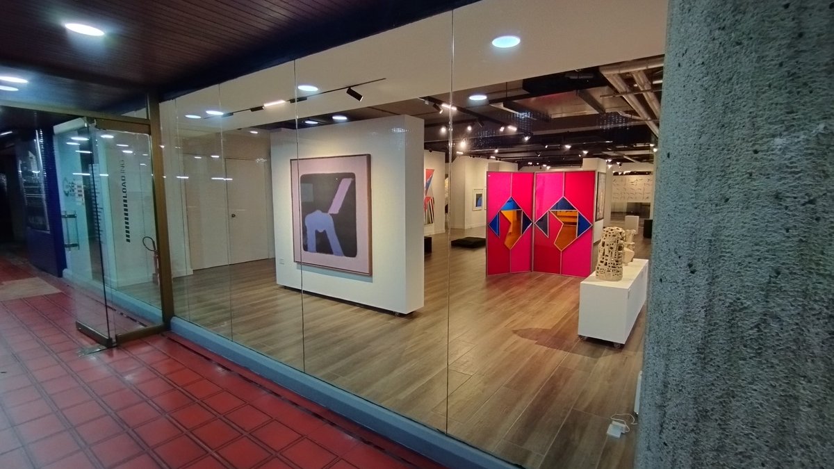 Ricardo_Ruidoso's tweet photo. La nueva #ResetGallery en #PaseoLasMercedes, #Caracas https://t.co/D1pO5oUCf2