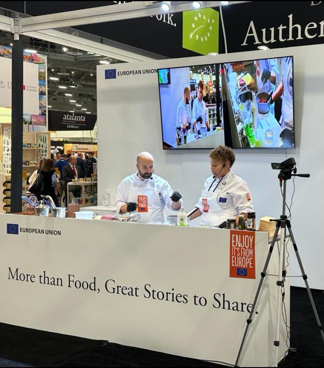 MPC2026CP's tweet photo. It's been fascinating to catch some of the workshops and cooking shows at the EU Pavilion on the first day of the Winter #FancyFoodShow, and to join some industry leaders on stage to discuss what makes EU food &amp; beverage products #MoreThanFood. https://t.co/e50LAnmrPz https://t.co/NKh8rAy96F