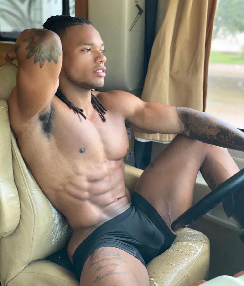 BreezyNut's tweet photo. Need a ride to the gym? Cardio after😉 https://t.co/oeCKsVVokd