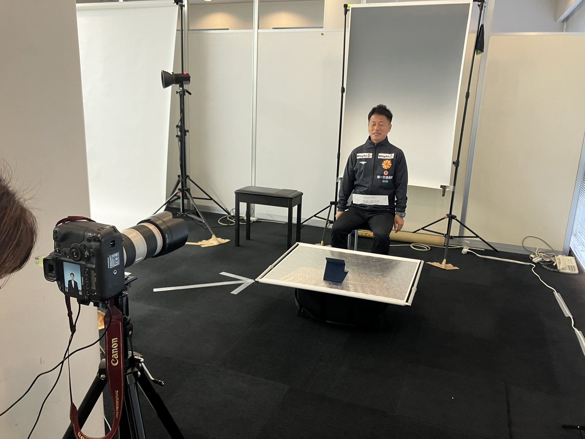 giravanz_sales's tweet photo. 担当者が嬉しくて思わずパシャリ📸
そしてフィジカルコーチ井田のオフショット🤩ウイングアーク1st様(@WingArc )とは小林SD含め、毎週打合せ、更にはキャンプにも3名体制でご参加されます💨
今季は取り組みを形に✍️✨
#ギラヴァンツ北九州 #giravanz https://t.co/lJWPRJP9w5