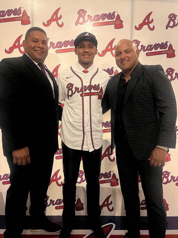 Ben Badler on X: Atlanta Braves with their big signing of the class today,  Venezuelan OF Luis Guanipa    / X