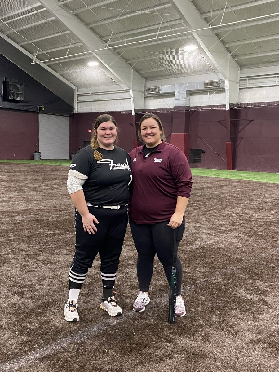ellareese_14's tweet photo. Had the best time at Mississippi State last weekend. Thank you @Coach_Ricketts for putting on a fantastic camp. The campus and facility is amazing! Good luck this season can’t wait to watch! @HailStateSB ❤️🥎 #ER14 #hailstate https://t.co/x6GWIwQXft