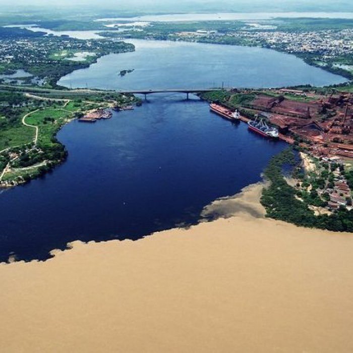 yosoyangelcr's tweet photo. Unión del rio Orinoco y Caroni en Ciudad Guayana, ¿Sabes por que no se unen sus aguas? https://t.co/KCRc0MdKsj