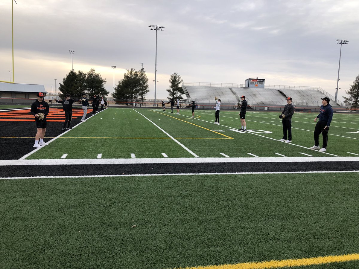 Guys were able to get out and take advantage of the turf for some long toss today. 40 guys in getting after it again today! #TigerTown