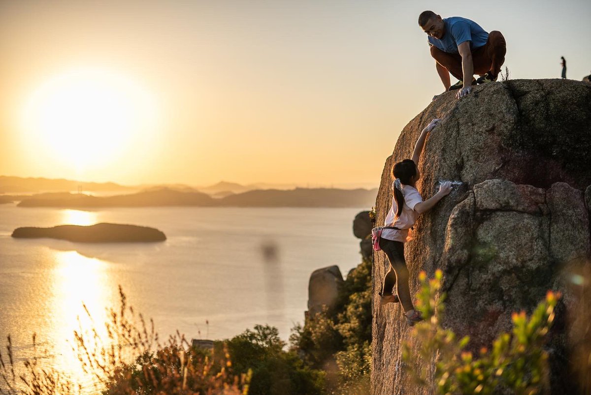 FPBassetti's tweet photo. Climbing in the areas we love would not be possible without the hard work of those that find and bolt new lines whilst forging lasting relationships with local people. 

Read about climbing and the work that goes into making it possible here: https://t.co/WXKmDbMKM3 https://t.co/EU0IpEXOpq