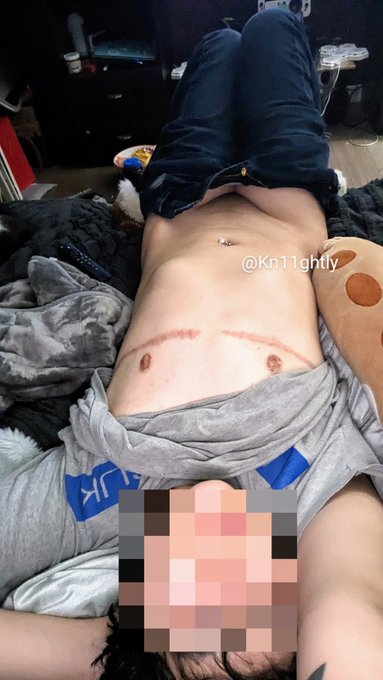 1 pic. Hey~ #nsfw #nsfwtwt #nude #sexy #trans #ftm #queer https://t.co/u2WZJLZNhy