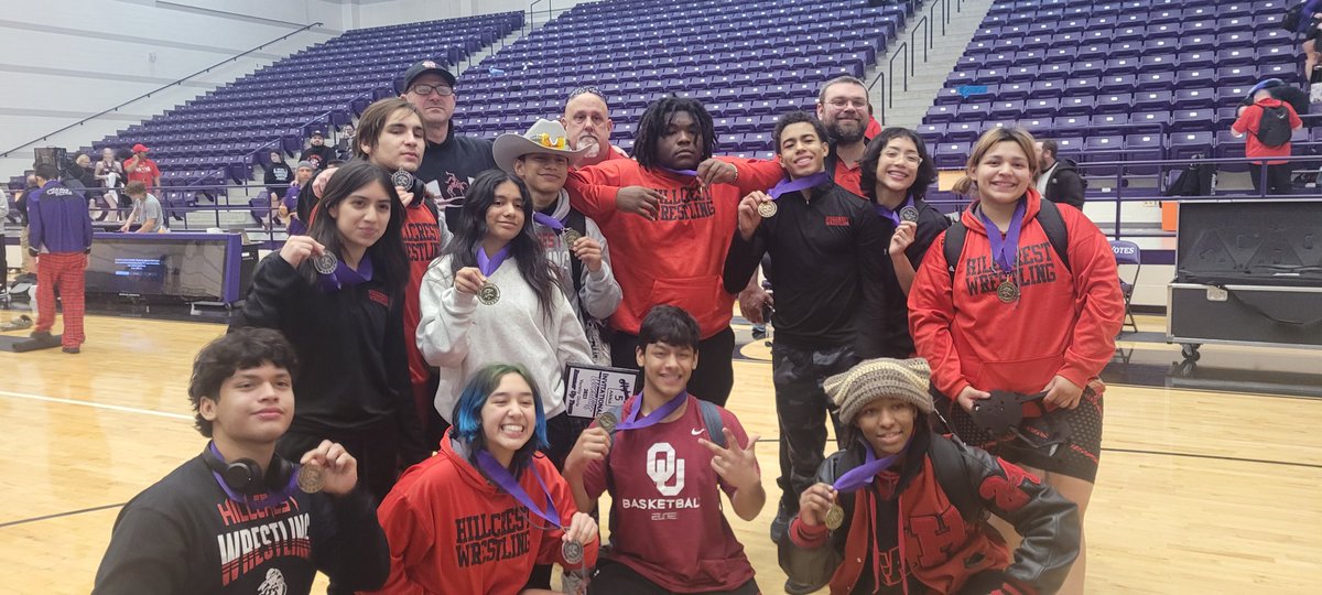 Hillcrest_Wr's tweet photo. Hillcrest Boys Wrestling did well this weekend at the Anna Tournament placing 4th out of 13 teams. Here are their results:

Victor Ramirez 🥇 
Elijah Guzman 🥉 
Brandon Bernal 🥇 
Philip Bower 6th
Hector Quezada 🥉 
David Gormley 4th
Gil Garza 🥈 
Clarence Sanders 🥇 https://t.co/Fc8YFuvl86