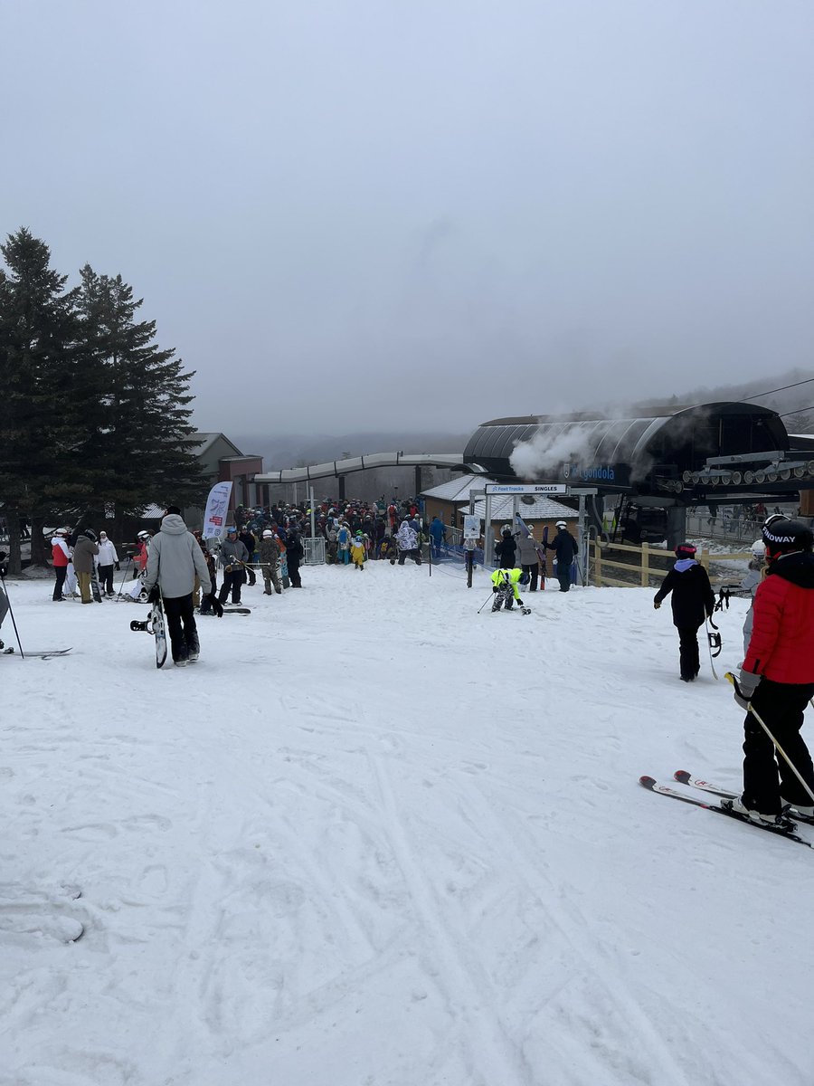 Yesterday was tricky @KillingtonMtn but loving my #beast365 pass - one run and go home for the day if I’m not feeling it, especially huge crowds at K1