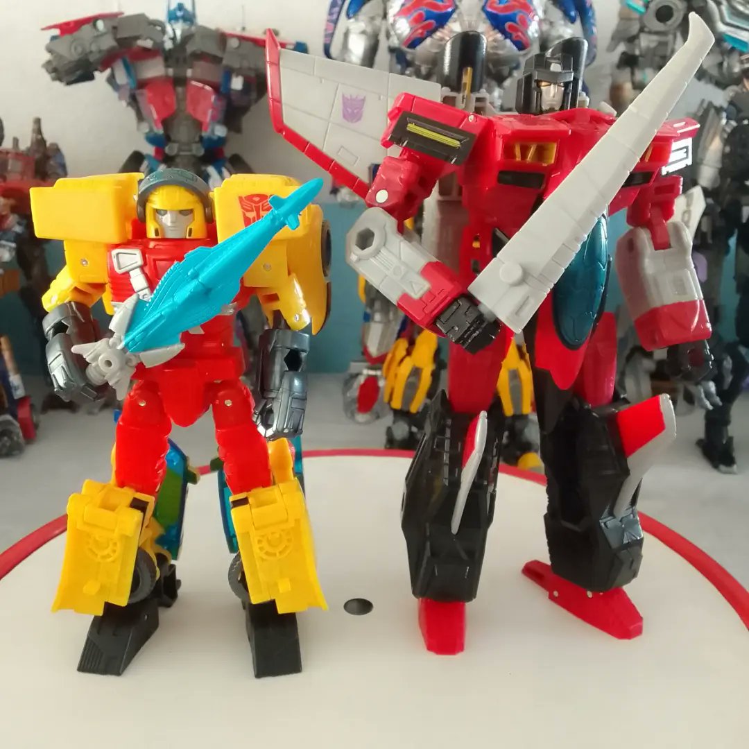 EnanoBuen19's tweet image. Enano que veía Armada en canal 5 lo logramos, tenemos un Hot Shot! 💛🧡
#transformerslegacy #transformers #transformerslegacyevolution #transformersarmada #TransformersRiseoftheBeasts