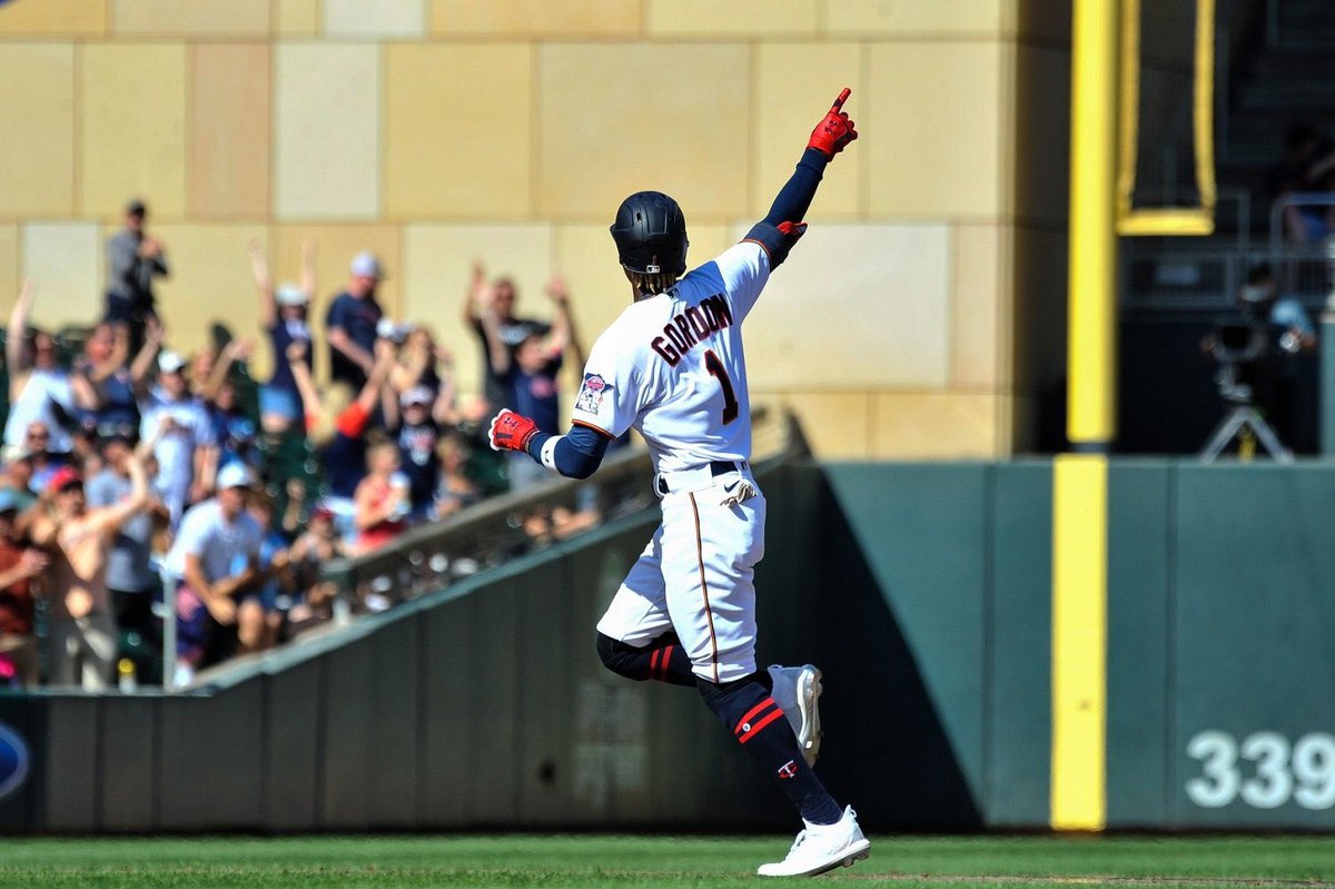 lonnngshotkid's tweet photo. #PackTheTC The Chosen 1 We Have! Give Ant and Wolves pack it the top!! And twins pack the TF!!!! Toughest loss I have ever witnessed. Goo Wolves! Go Twins!!!! #Chosen1 #Buxton #Nick #Gordon #Carlos #Arrea https://t.co/YvzU5msG58