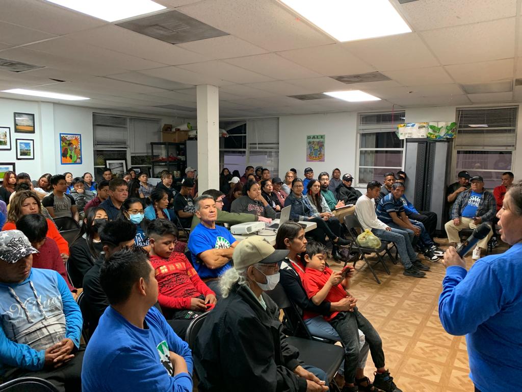 WeCount_Fl's tweet image. Packed room for our first #QueCalor meeting of 2023! Outdoor workers across Miami are fired up and ready to fight for #WaterShadeRest this year! Our message to politicians: Stand with workers, not low-road employers who fail to protect us. Which side are you on?