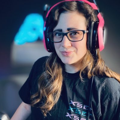 AlexaNoelSaga's tweet image. Because we #RepTheSet every day ❌