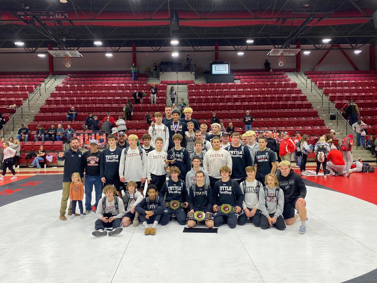 Greg Henning Invitational results:

Both our boys and girls wrestling teams took home the titles this weekend!