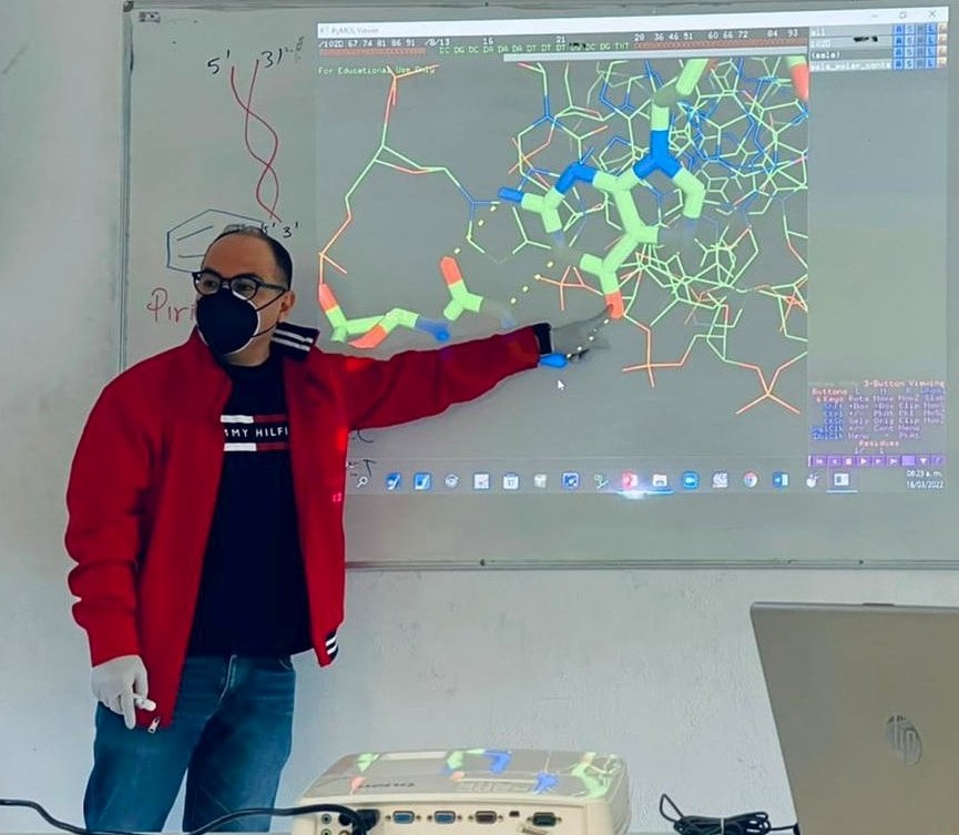 La docencia no sólo se ejerce en el aula presencial o por zoom/meet/teams, sino a través de cualquier medio electrónico como Facebook, Twitter e Instagram.