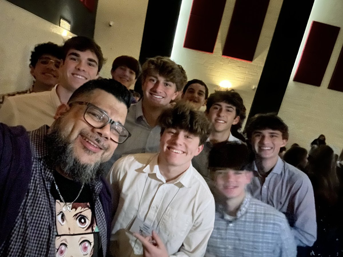 CoolSpeak's tweet image. This week Carlos Ojeda Jr. provided a keynote to hundreds of students at the Louisiana Association of Student Councils for their annual conference #LASC2023.

We love the theme of &quot;Your Passport to Leadership&quot; and meeting incredible young leaders.

#Keynote #StudentCouncils
