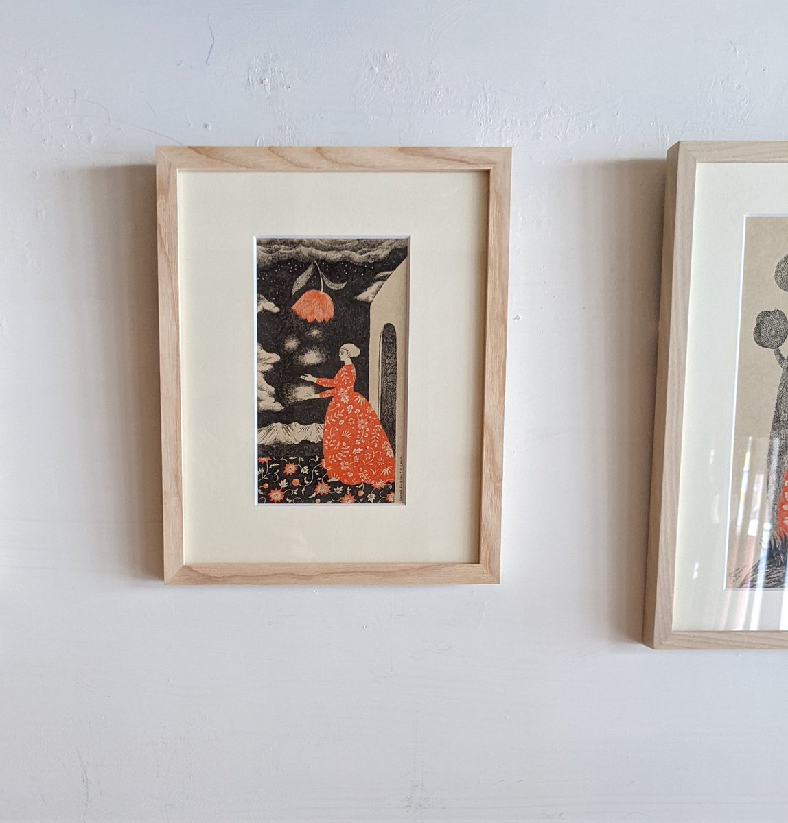 nowaki32's tweet photo. 杉本さなえさん @sanae_sugimoto の個展「Ho Ura」最終日です。来店予約制、本日は13時1名、18時2名の空きがあります。
コロナ対策と、ゆっくりご覧いただきたく予約制にしていますので、どうぞご了承ください🙏
#杉本さなえ
#sanaesugimoto
#HoUra https://t.co/TdMH7XMU31