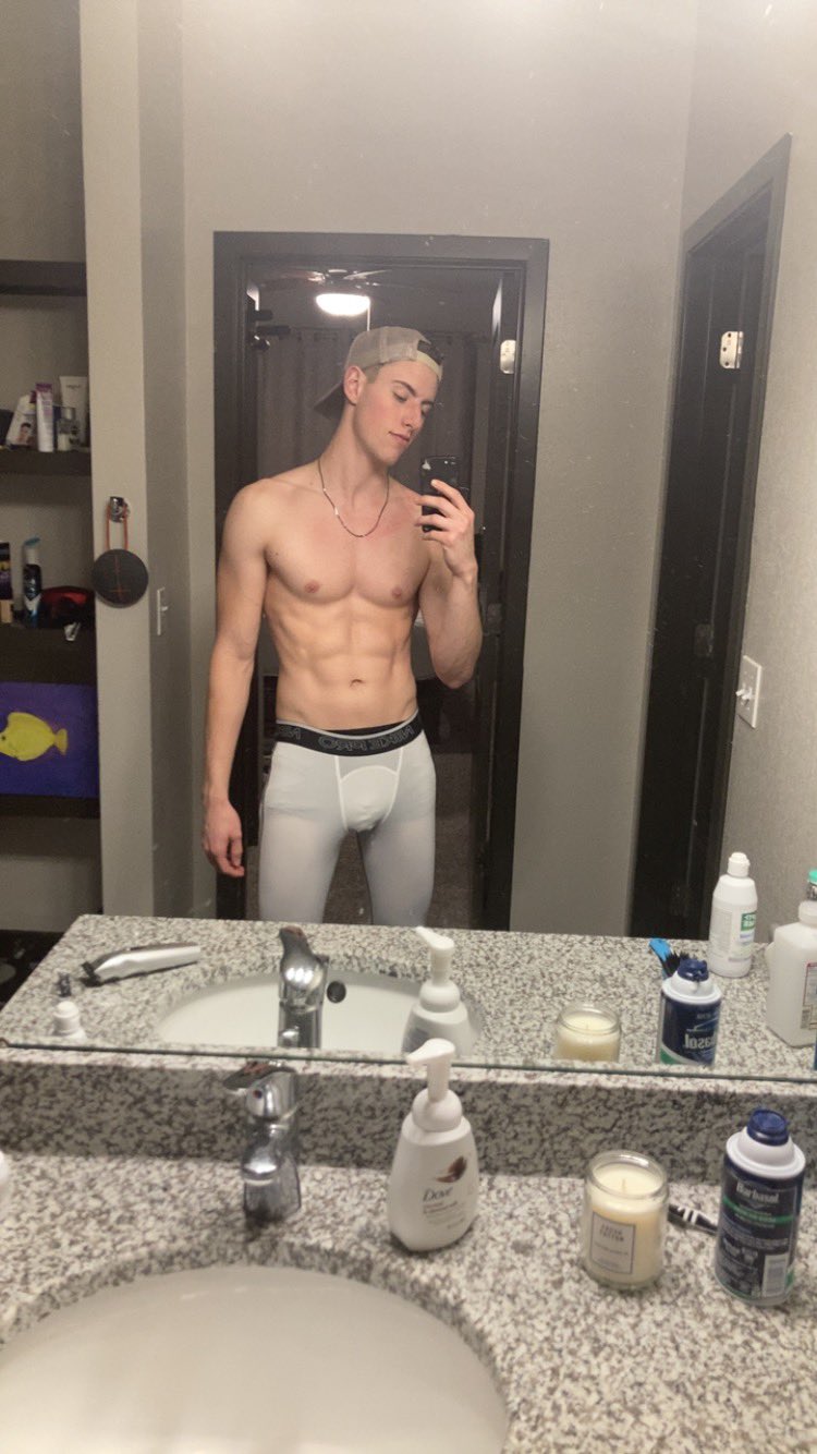 Dylan Kingswood on X: @ApolloGrayy I'll be right over 😈🥵  t.cohzWxaWkC5K  X