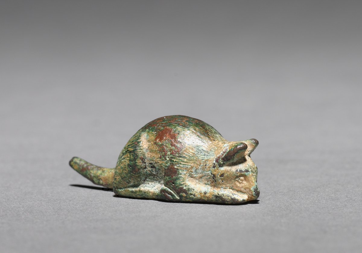 Ancient Roman bronze mouse sculpture, c. 1st-2nd century CE. Source: Cleveland Museum of Art. #history #ancienthistory #romanhistory #ancientrome