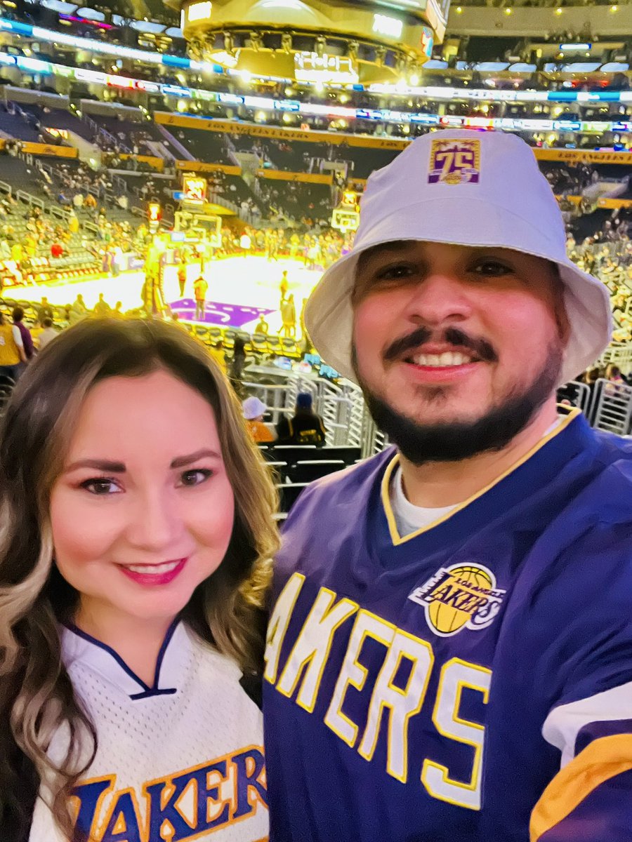 #lakeshowlive  first game!
