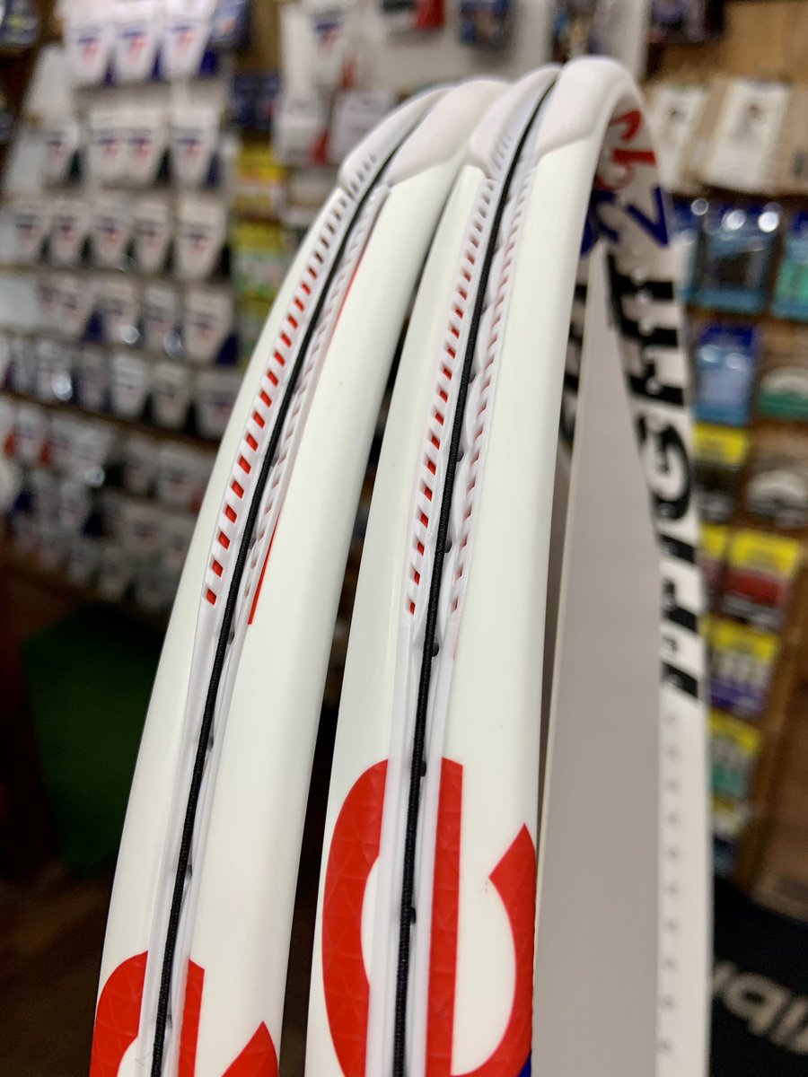 PrinceHills2016's tweet photo. ［情報解禁］

T-FIGHT isoflex：Tecnifibre

・T-FIGHT RS 315 / 300
・T-FIGHT RSL 295 / 280
・T-FIGHT RXS 270 / 255

全6機種：2月15日発売予定

当店試打ラケット(315､300､295､280)を用意する予定。

🔜

#Tecnifibre
#テクニファイバー
#isoflex

#テニス
#福岡
#直方
#プリンスヒルズ https://t.co/zPkjBk2ylJ
