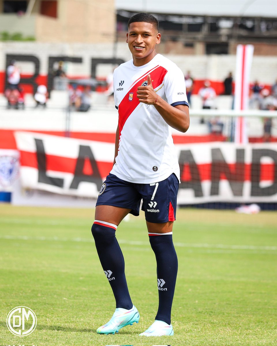 CCDMunicipal's tweet photo. 𝑷𝒓𝒆𝒔𝒆𝒏𝒕𝒂𝒄𝒊𝒐́𝒏 𝒅𝒆 𝒏𝒖𝒆𝒔𝒕𝒓𝒐𝒔 𝑬𝒅𝒊𝒍𝒆𝒔 🤍❤️
📸 Postales de la presentación de nuestro equipo en la #TardeEdil ⚪️🔴
¡Franja, mi buen amigo, esta campaña volveremos a estar contigo! ⚪️🔴
#EchaMuni
#FranjaEdil
#Muni2023 https://t.co/94tOD87nWG