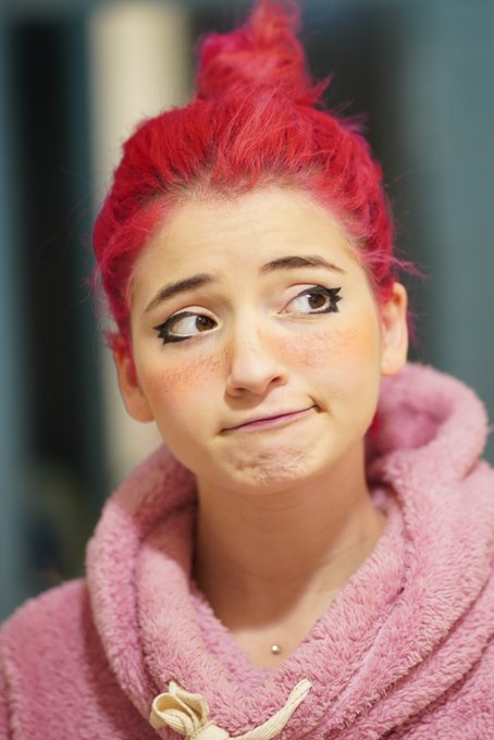 1 pic. Ma&ntilde;ana video nuevo! 🥰 https://t.co/Y9bAdLMTaQ