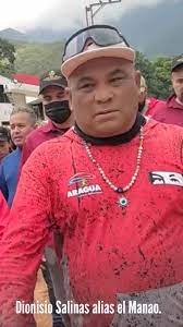 El malandro Dionisio Salinas que se hace llamar jefe de los "motorizados de Aragua", y quien amenazó a los docentes para la protesta del Dia del Educador este 16 de enero; desde 2012 amenaza con pistolas a los estudiantes UCV ¿Qué te parece Tarek William Saab @MinPublicoVEN?