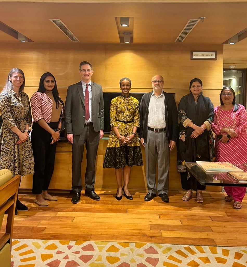 USTDAdirector46's tweet photo. Productive meeting with Shreyas Sheth, Chairman of Arush Gas Technology. We discussed how @USTDA and the U.S. public and private sectors can support and collaborate in #India on cutting edge priority energy projects in areas such as decarbonization and emissions reduction. https://t.co/C4BOhJihJ3