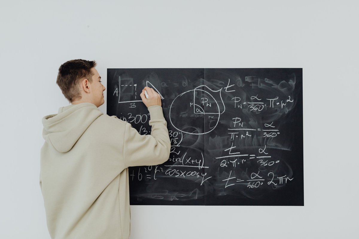 allinteract's tweet photo. 🏫In high #schools, principal support & professional #learning community or collective responsibility contributed to #student #math performance through math #teacher expectations📏
🚩https://t.co/Lanj0p5gDx
👉More #eduevidence on Adhyayana https://t.co/Hnk7hzDegD
@REA_research https://t.co/aBivkWchzF