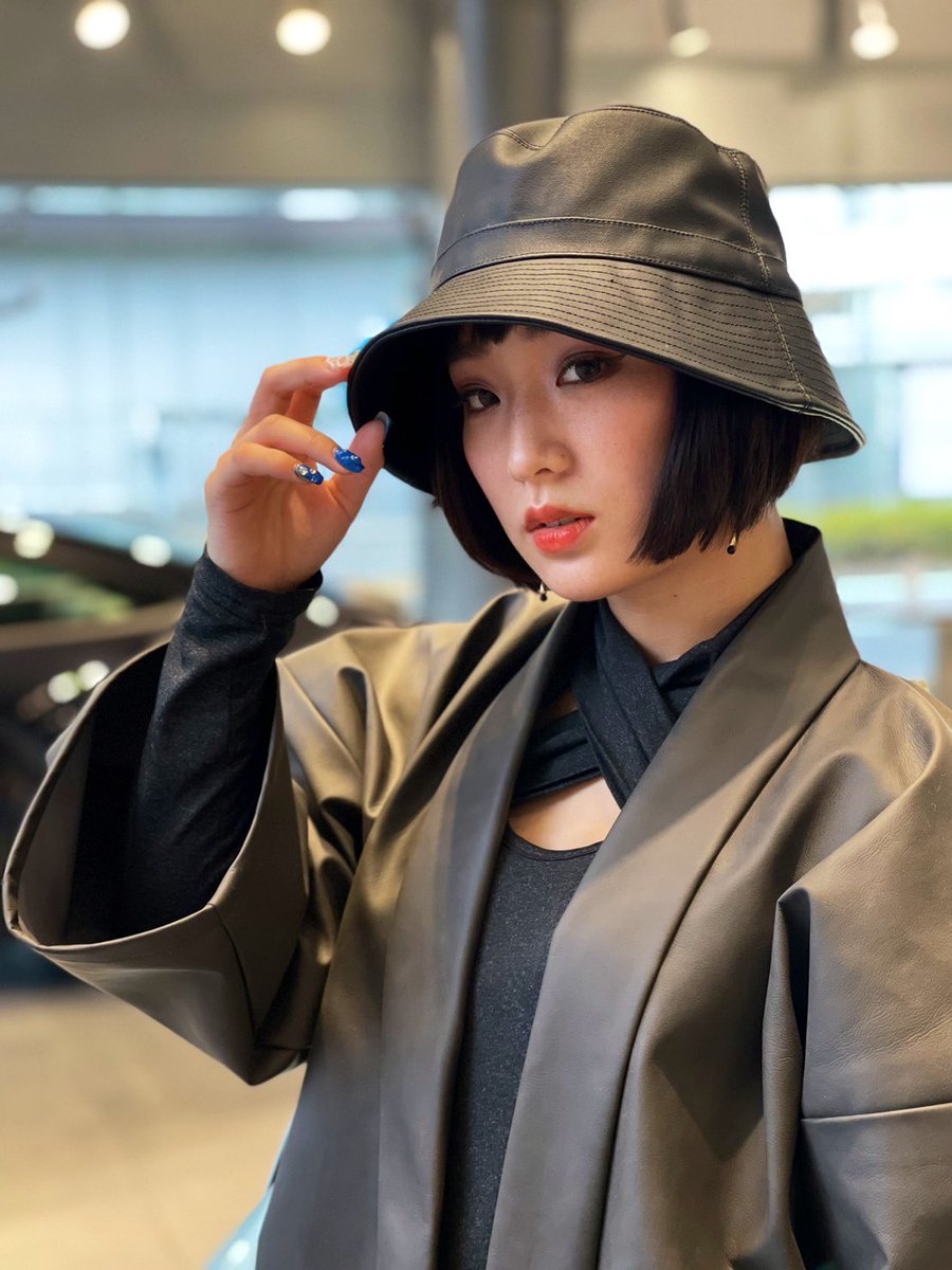 peel_co's tweet photo. ポルシェセンター京都にて開催された「Porsche Art Weekend」にて、PEEL Labのレザーグッズが展示・着用されました！
お越し頂いた皆様方ありがとうございました✨
#Porche #植物由来レザー #エシカルファッション https://t.co/fowxxBMZcE