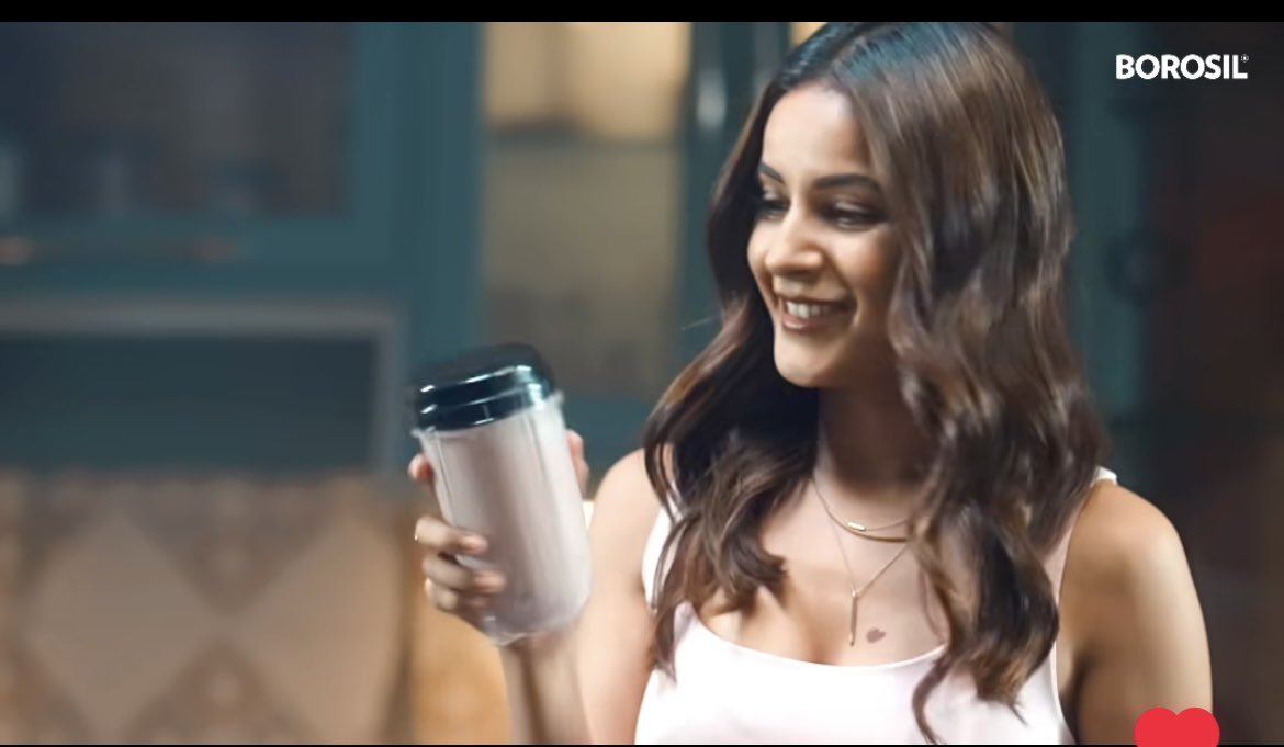 sukhvin50992233's tweet photo. INSTA POST ALERT 🚨 

@ishehnaaz_gill post a promotional ad of #borocil 

Plz like, comments and share ❤️❤️🙏
#ShehnaazGill 
#ShehnuaryMonth 

https://t.co/HvkuPwcGOS? https://t.co/27YsbHcgz5