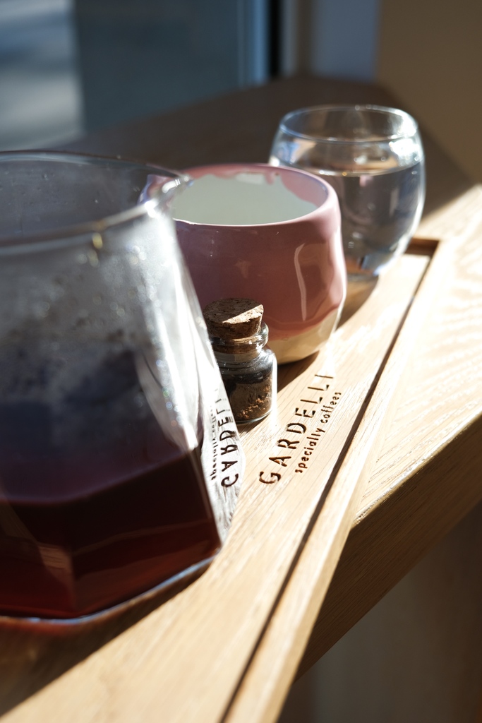 GardelliCoffees's tweet photo. A sun-kissed coffee to start the week.
Early morning in our flagship.
#GardelliSC #GSC #AcidityIsNotAcrime #PinkDifferent #GardelliCoffees https://t.co/KIVEmC2Xmn