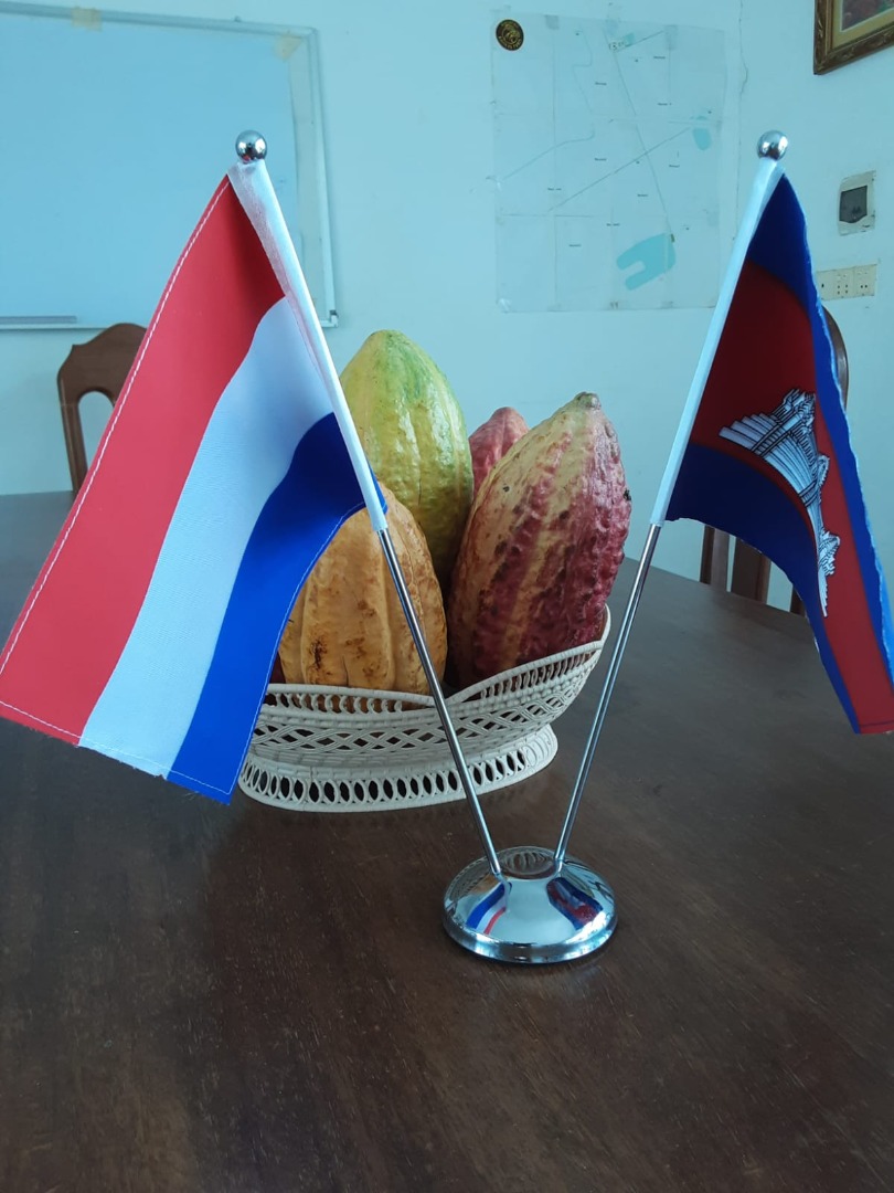 kamkavfarm's tweet photo. Did you know that the two founders of Kamkav Farm are from Cambodia and the Netherlands? And that they started the first cacao farm in the history of Cambodia?

#nursery #cacao #cacaofarm #cacaobeans #cacaoservices #cacaofarming #cocoa #cocoafarm #cocoaservices #cocoafarming https://t.co/ZsEMJLadPD