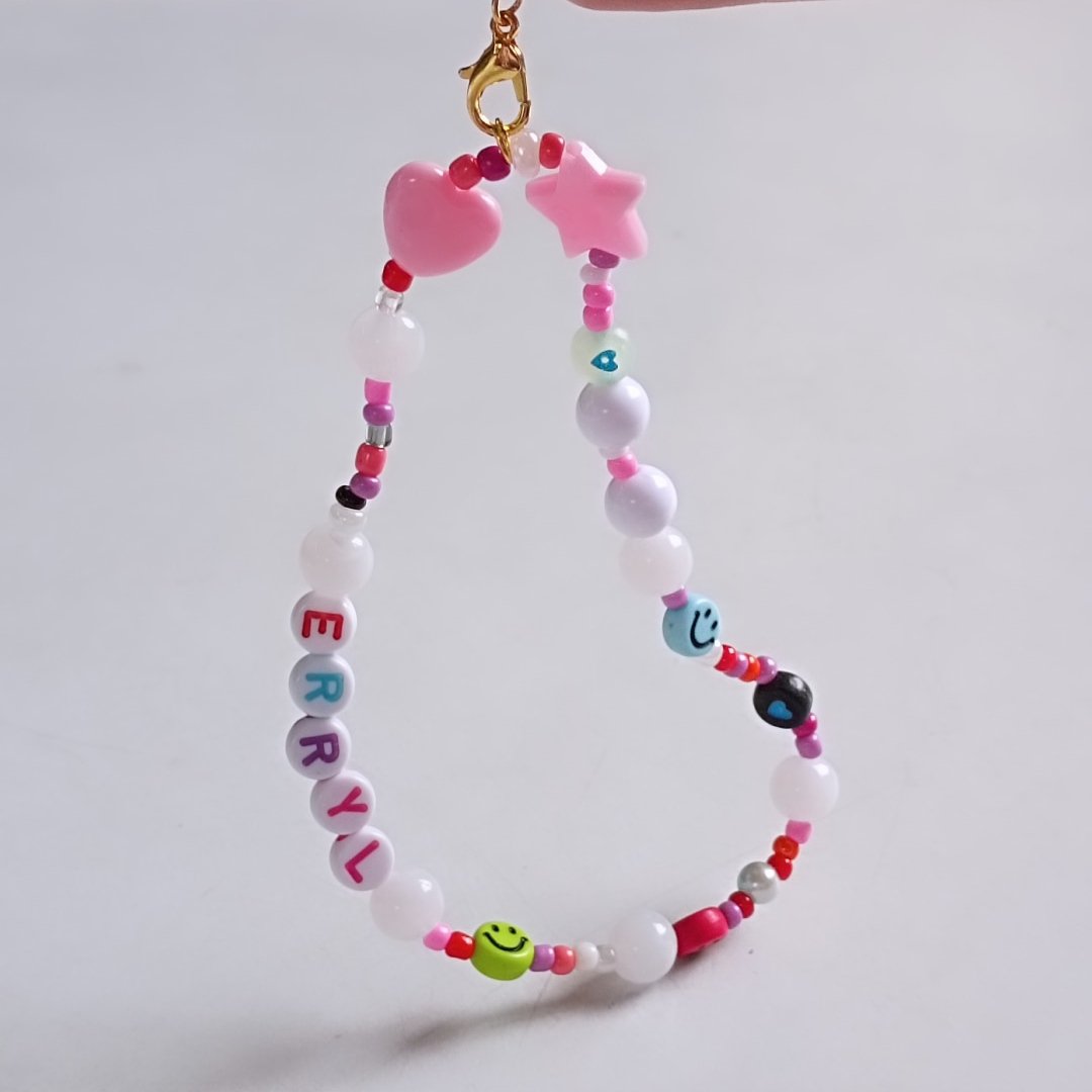AMNLCrafts's tweet photo. A great accessory for your phone. Representing, phone keychains 🖤🤍
This is a custom order 😉

#AMNLCrafts #beadsph #resinph #oroquieta #iligan #smallbusiness https://t.co/5fctUxhl5r