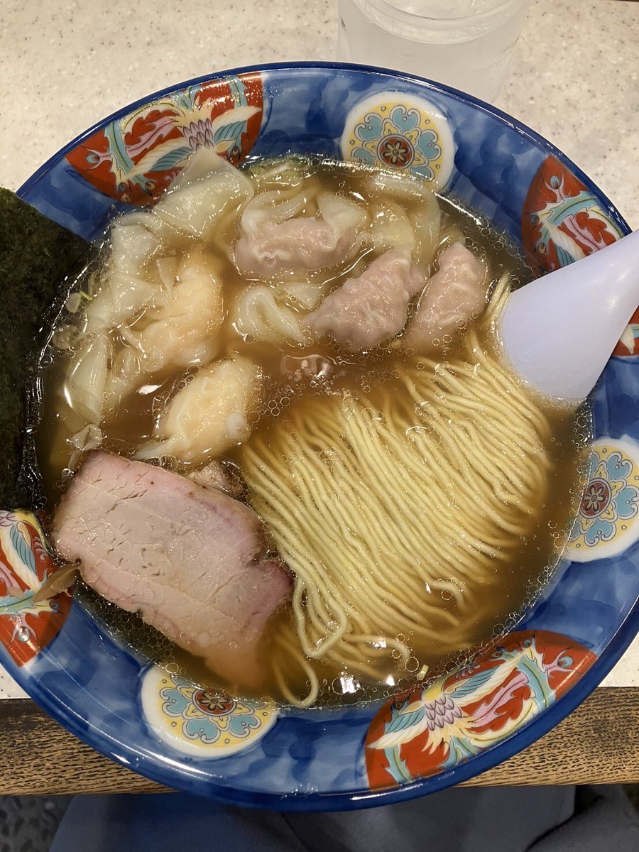 ayagurume's tweet photo. 浜田山駅
支那そばたんたん亭
ミックスワンタン麺

わんたんがぷりぷりで美味しい！ https://t.co/FLGMfkqA6b